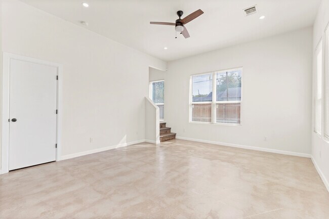 Foto del edificio - 725 Virginia Blvd