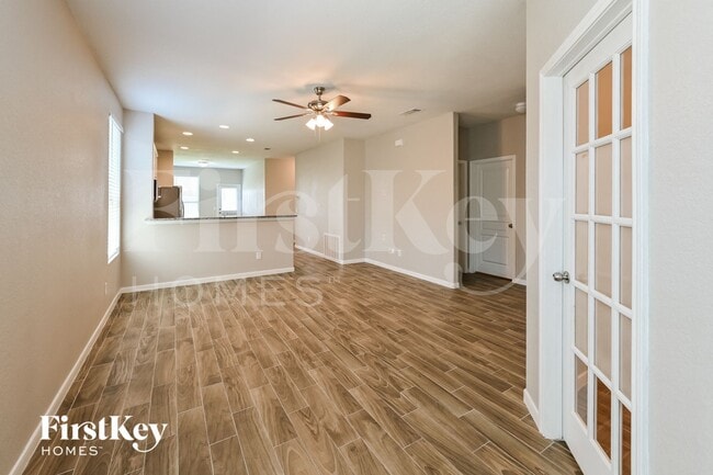 Building Photo - 2722 Skyview Long Dr