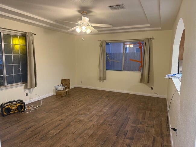 Building Photo - 42921 Alexo Dr
