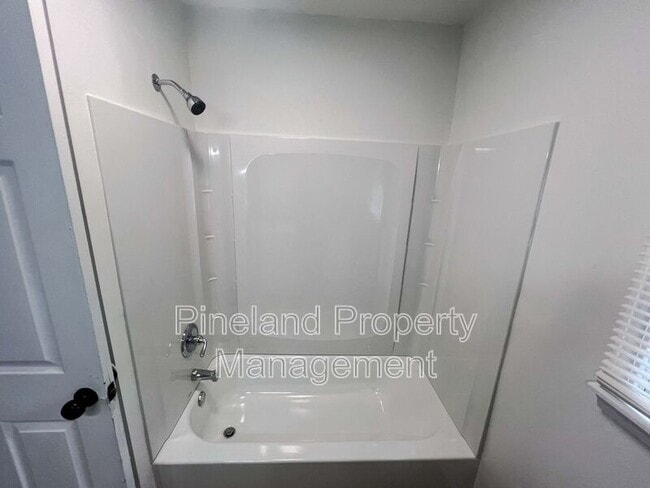 Foto del edificio - 1009 Martindale Dr