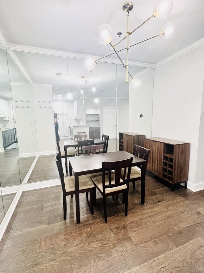 Foto del edificio - 2865 Lenox Rd NE