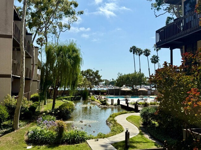 Foto del edificio - 9116 Marina Pacifica Dr