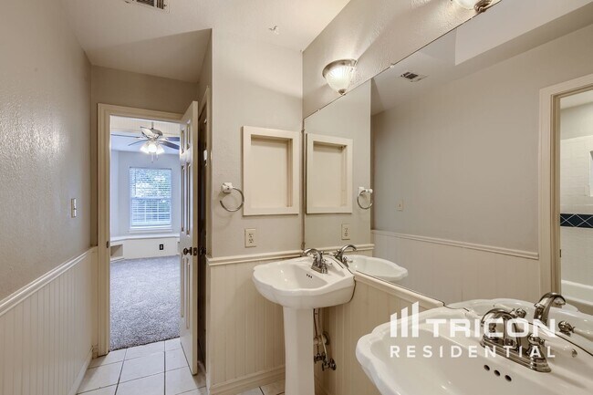 Building Photo - 1612 Mariah Bay Cir