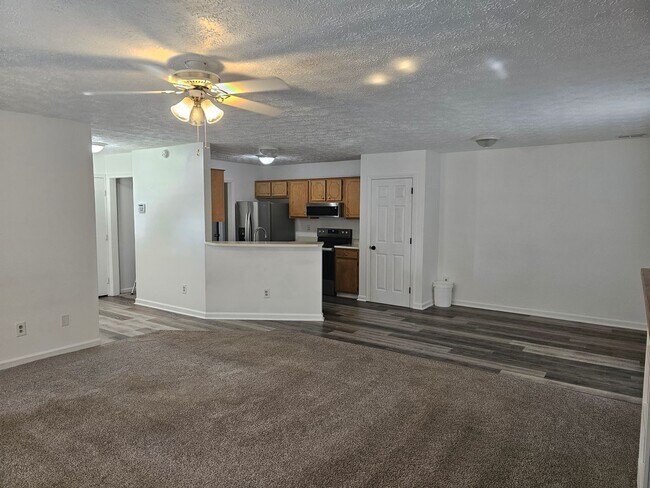 Foto del edificio - Cute 3 bedroom, 2 bath home with garage an...