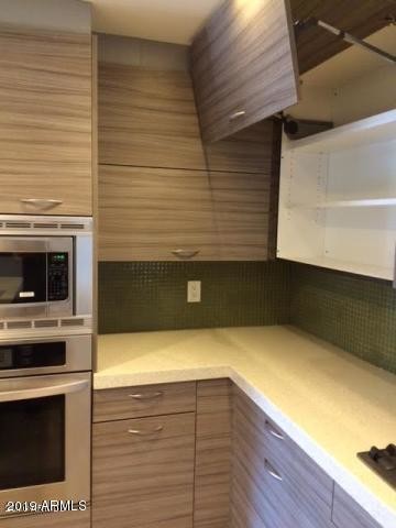 Foto del edificio - 3419 N 63rd Pl