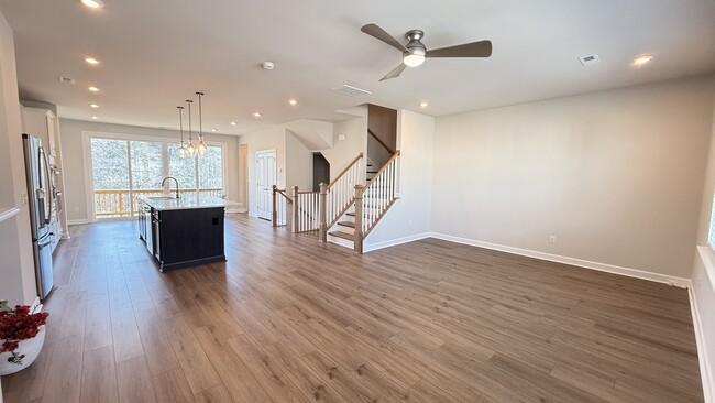 Foto del edificio - 4720 Cypress Tree Ln