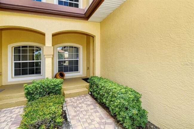 Building Photo - 8263 Miramar Way