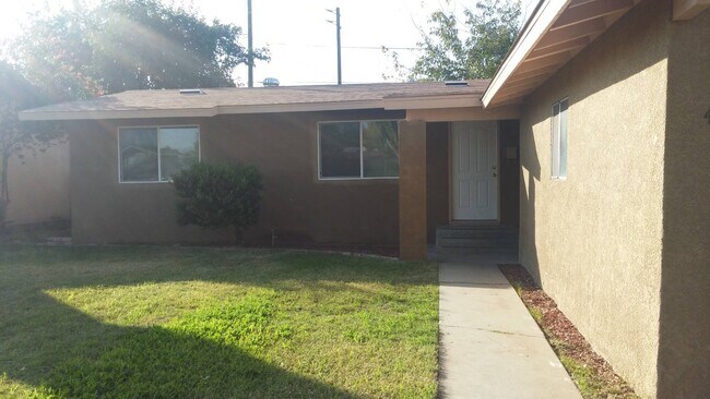 Building Photo - MOVE IN SPECIAL! HALF MONTH OFF OF 1st MON...