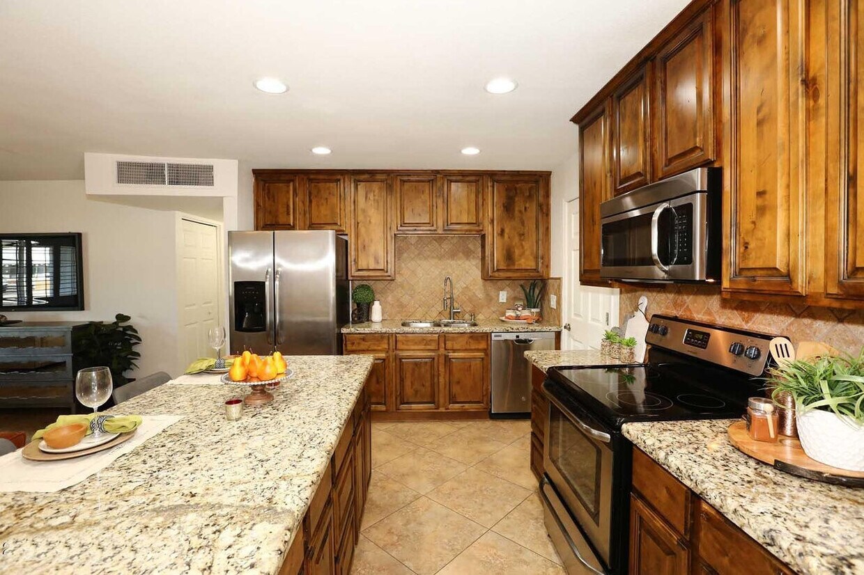 Foto principal - 7315 E McKinley St