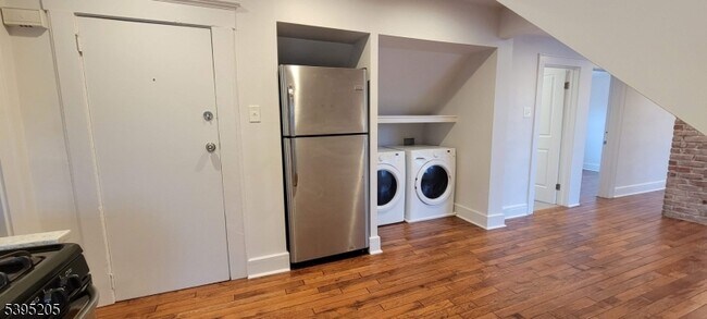 Foto del edificio - 18 Olive St