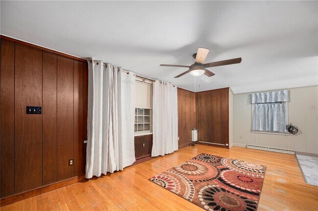 Foto del edificio - 64 Carpenter Rd