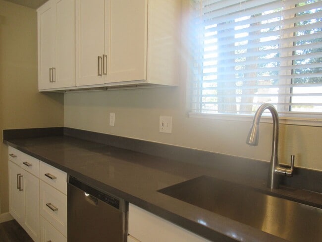 Foto del edificio - Updated 3 bedroom, 1.75 bath rambler in Covington