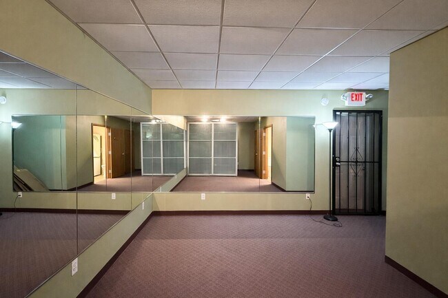 Foto del edificio - 35 N Saginaw St