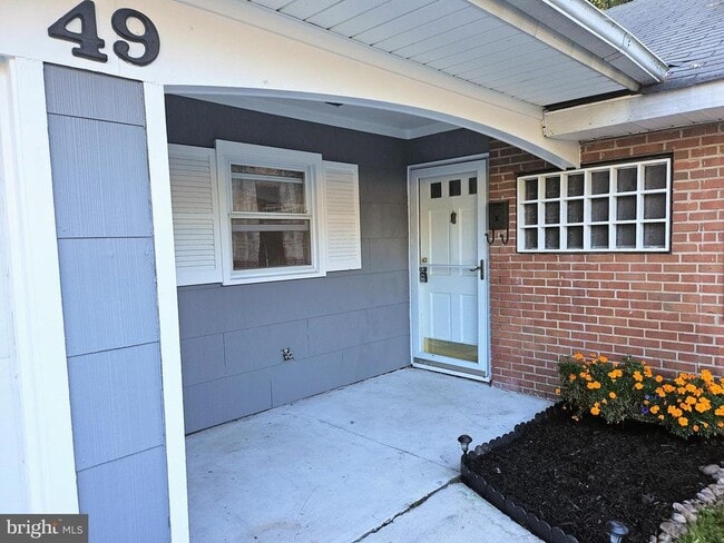 Building Photo - 49 Bonnie Ln