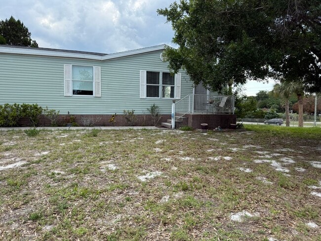 Building Photo - Spacious 2 bed/ 2 bath rental in Sebastian!