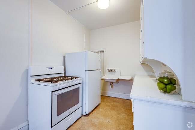 2222 Harriet - 1BR, 1BA - 600SF - Unit 1 Kitchen - 2222 Harriet