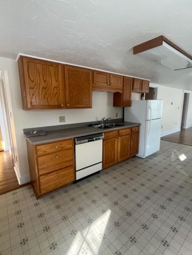 Building Photo - 160 Bank Street Extension