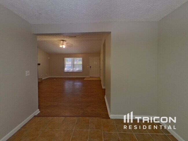 Foto del edificio - 3011 Eastland Way