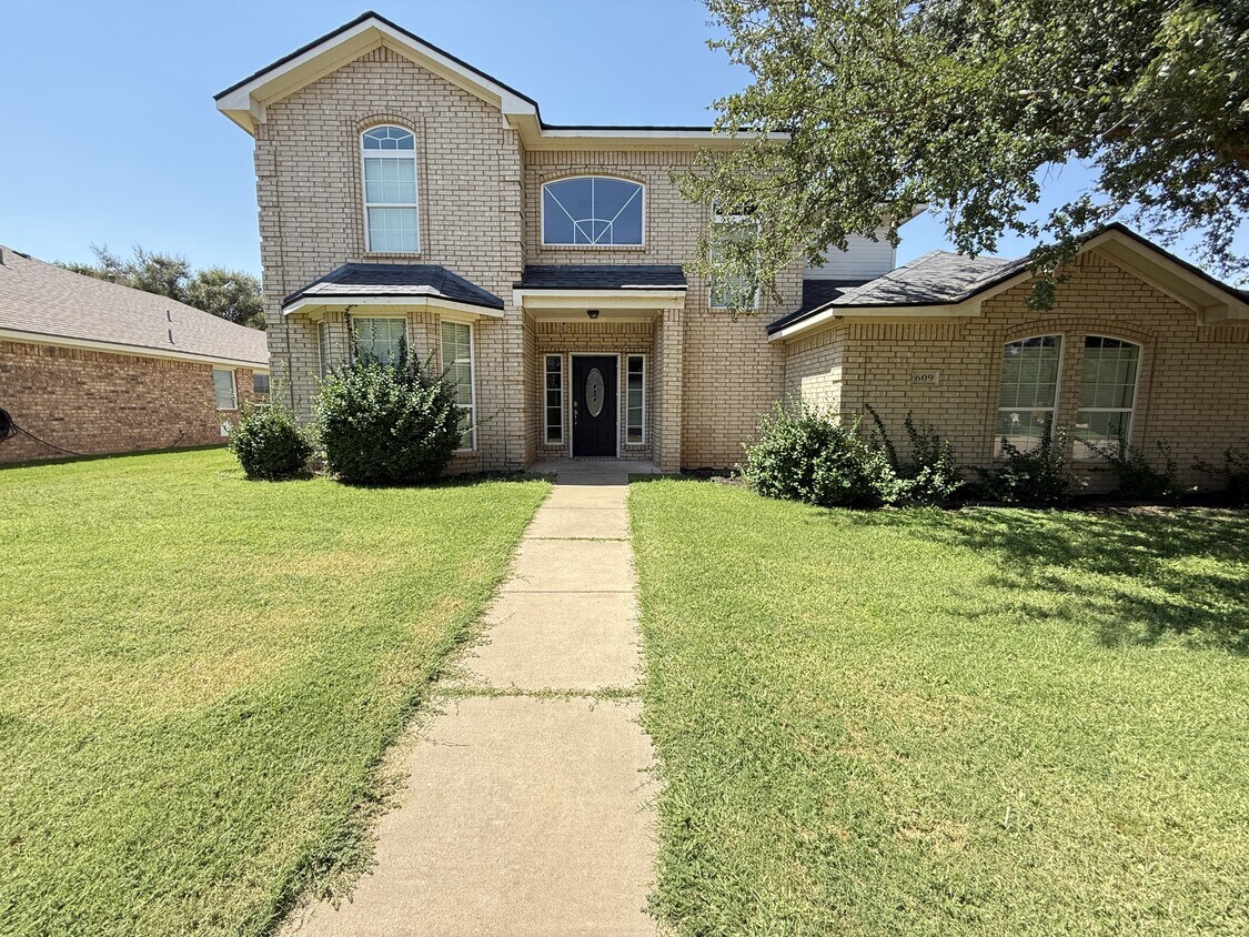 Foto principal - 609 N Vinton Ave