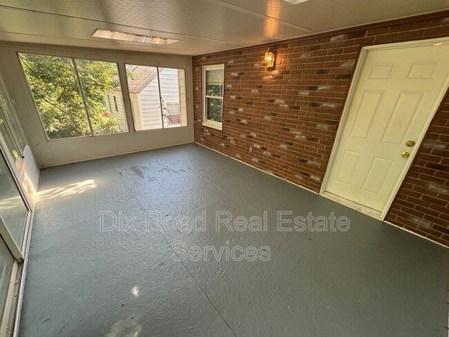 Building Photo - 1862 Ashbrook Dr