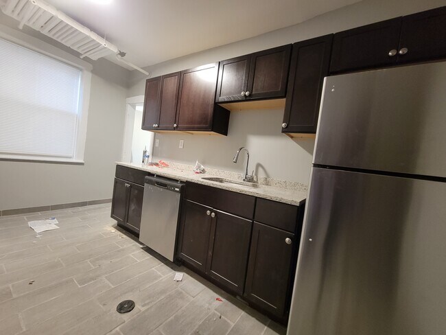 Foto del edificio - 6059 S Troy St