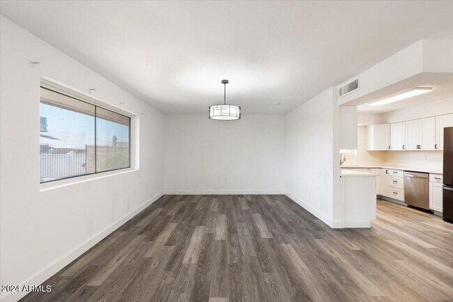 Building Photo - 9945 W Camden Ave