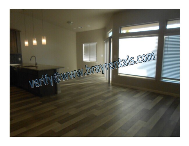 Foto del edificio - 578 Rio Grande Dr