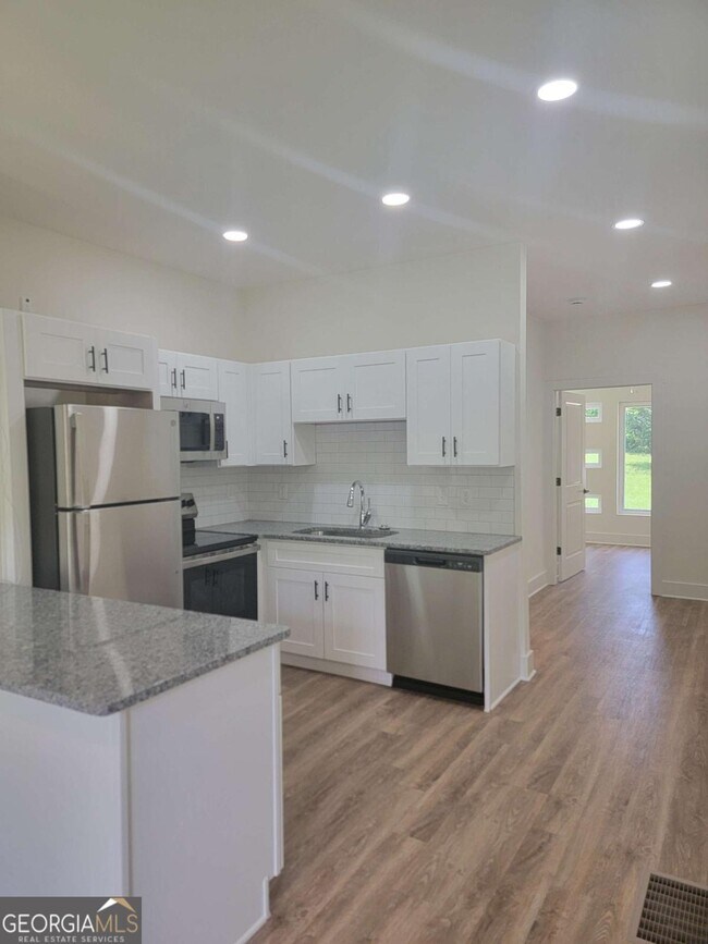 Foto del edificio - 1351 Brewster St SW