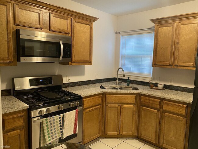 Building Photo - 2 br, 1 bath House - 4214 Brentwood Dr