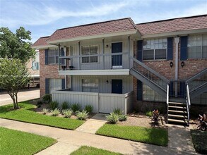 Building Photo - 2250 Bering Dr
