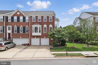 Building Photo - 15041 Clementine Way