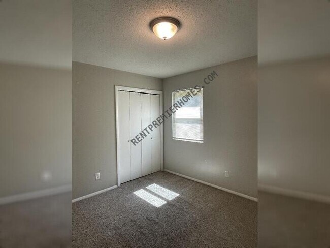 Building Photo - 7218 Stevenson Dr