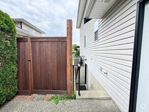 Building Photo - 27033-27024 24 Ave