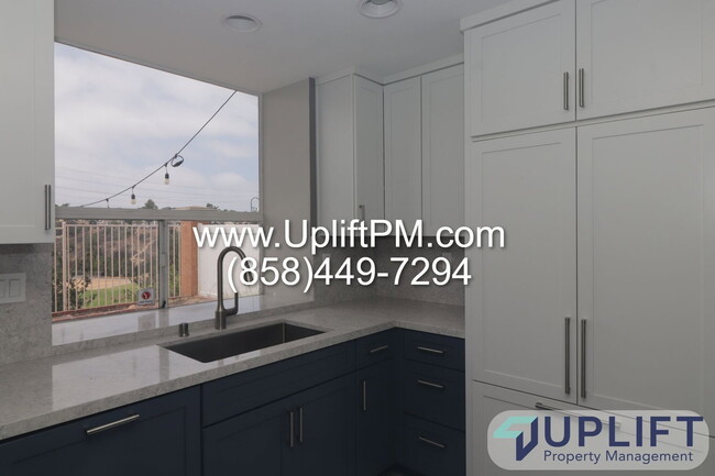 Building Photo - 1337 Serena Cir
