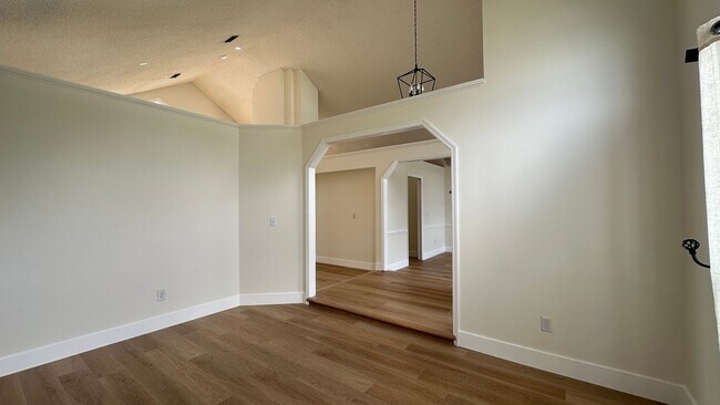 Foto del edificio - 935 Shriver Cir