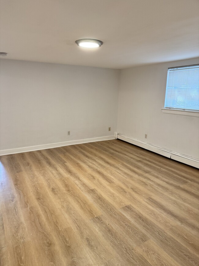 Building Photo - 61 Selkirk Rd