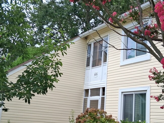 Photo - 875 Carew Rd House