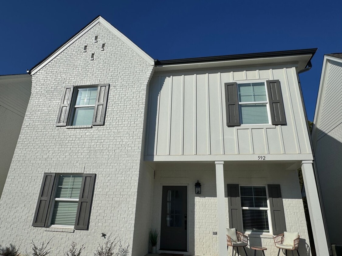 4BD/4.5BA FOR RENT - 4BD/4.5BA FOR RENT