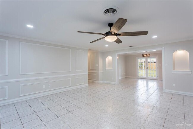 Foto del edificio - 1613 Tulip Ave
