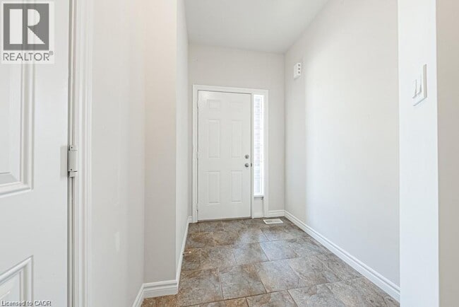 Building Photo - 89 Medici Ln