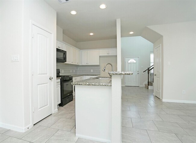 Foto del edificio - 13823 Leabrandon Ln