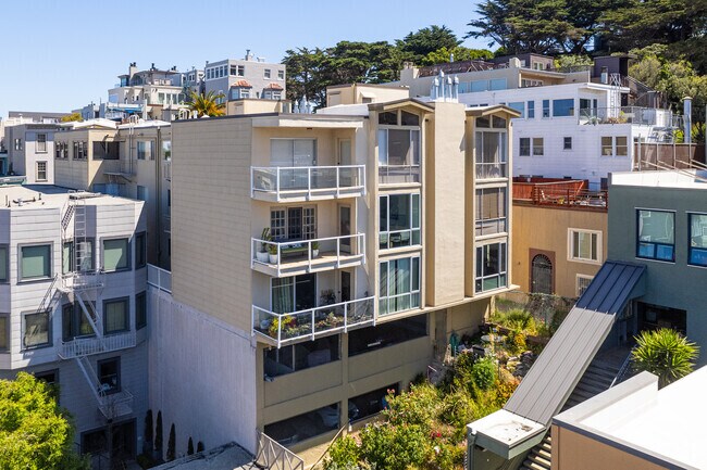 Alt. Exterior - 439 Greenwich St