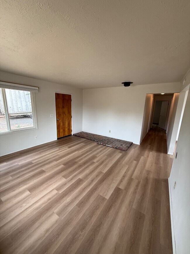 Foto del edificio - 31545 NW Hillcrest St