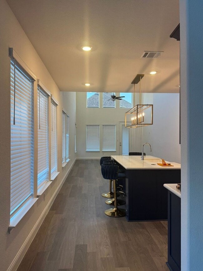 Foto del edificio - 701 Harmony Trl