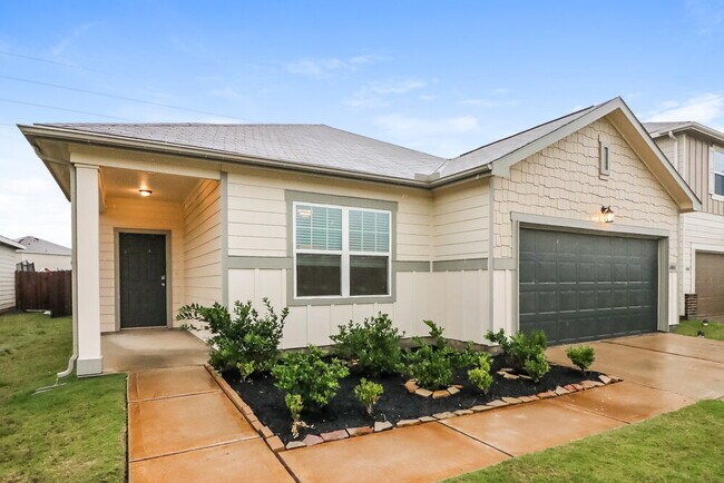 Building Photo - 4004 Scarlet Oak Ln