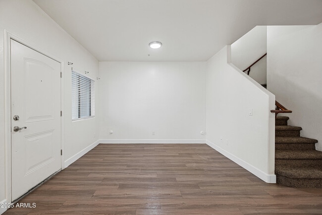 Foto del edificio - 4608 W Maryland Ave