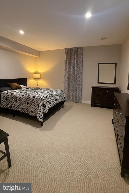 Foto principal - 25287 Justice Dr