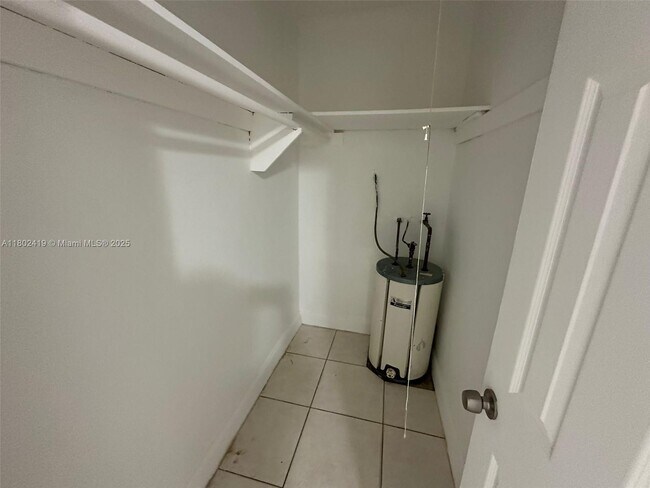 Foto del edificio - 1280 NE 139th St