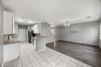 Building Photo - 12427 Oriole Lake Way Building Photo - 12427 Oriole Lake Way