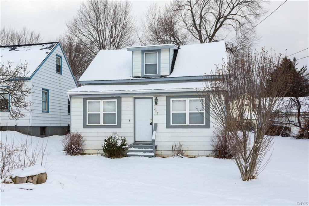 202 Garden City Dr, Mattydale, NY 13211 House Rental in Mattydale, NY